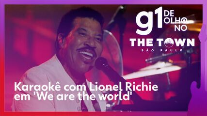 Karaokê com Lionel Richie em 'We are the world'
