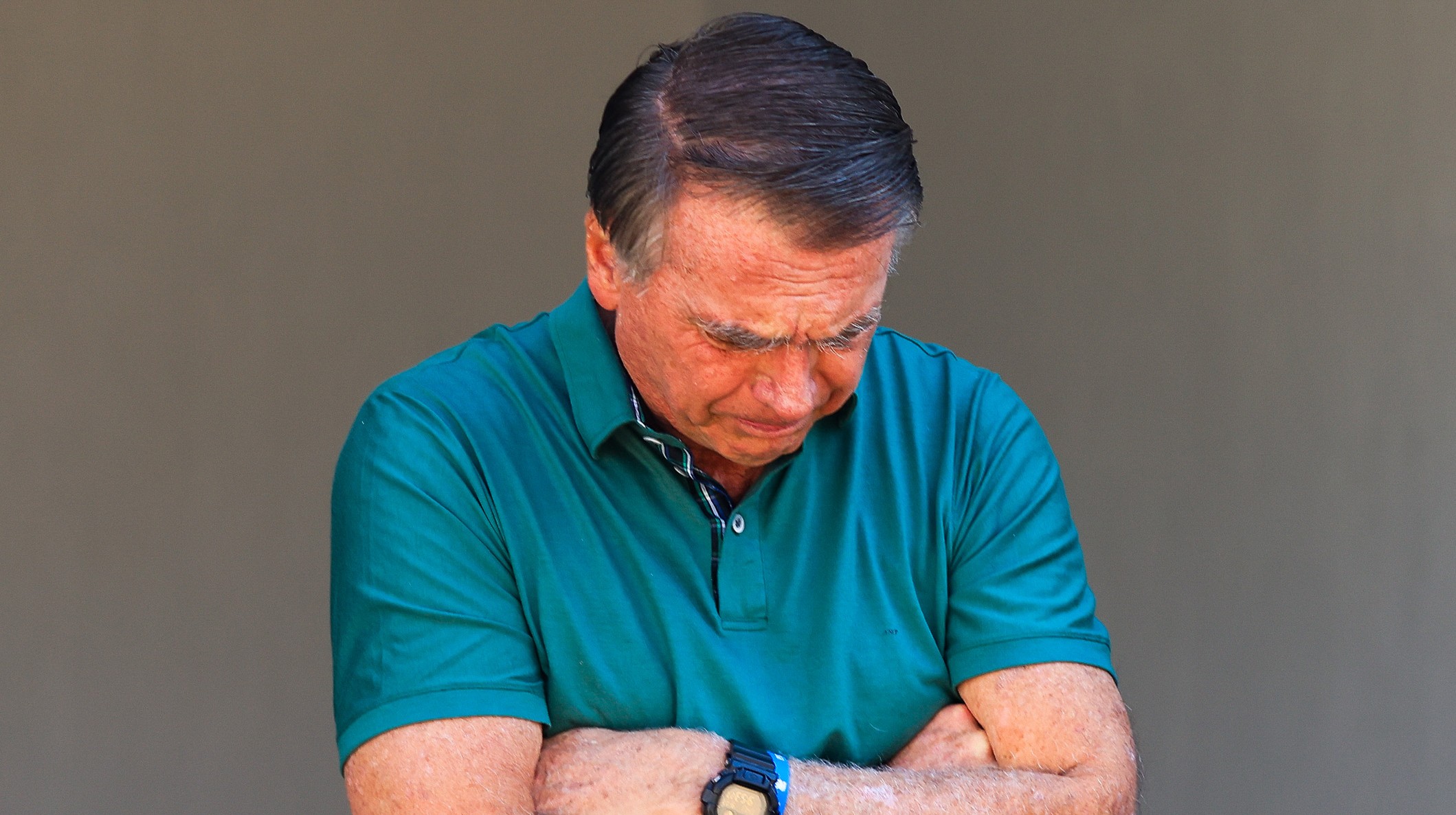 Condenação de Bolsonaro é marco, mas risco autoritário segue, diz professor