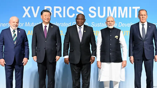 Lula reúne Brics hoje para marcar posição sobre tarifaço, guerras e COP30  - Foto: (Li Xueren/Xinhua/picture alliance via Deutsche Welle)