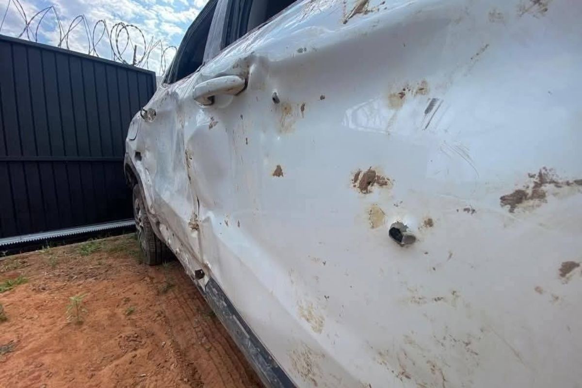 Veículo foi encontrado em enterrado em um bunker na zona rural de Icaraíma, no noroeste do Paraná