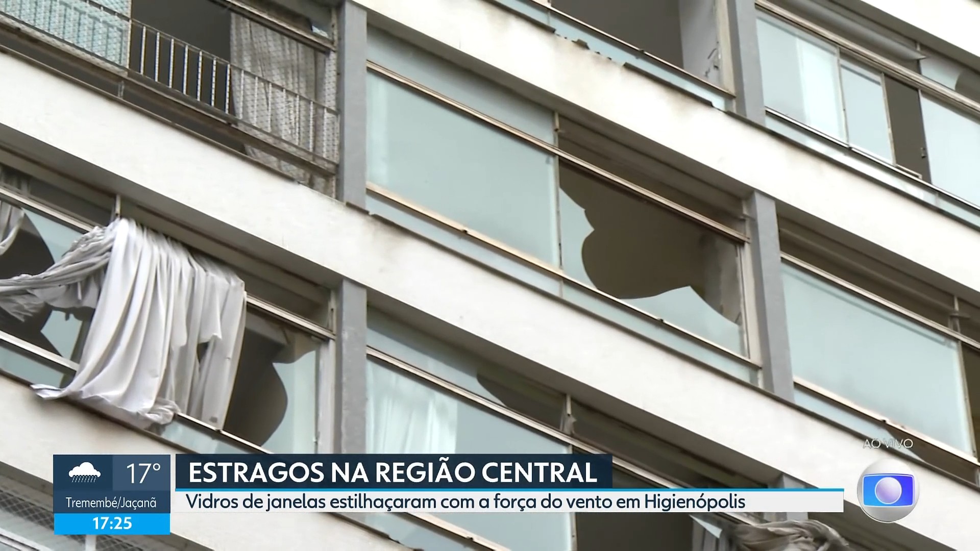 Mansões destelhadas e desabamento em metrô: os estragos da chuva