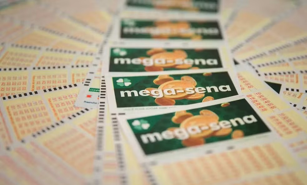 Bilhetes da Mega-Sena — Foto: Marcelo Brandt/g1