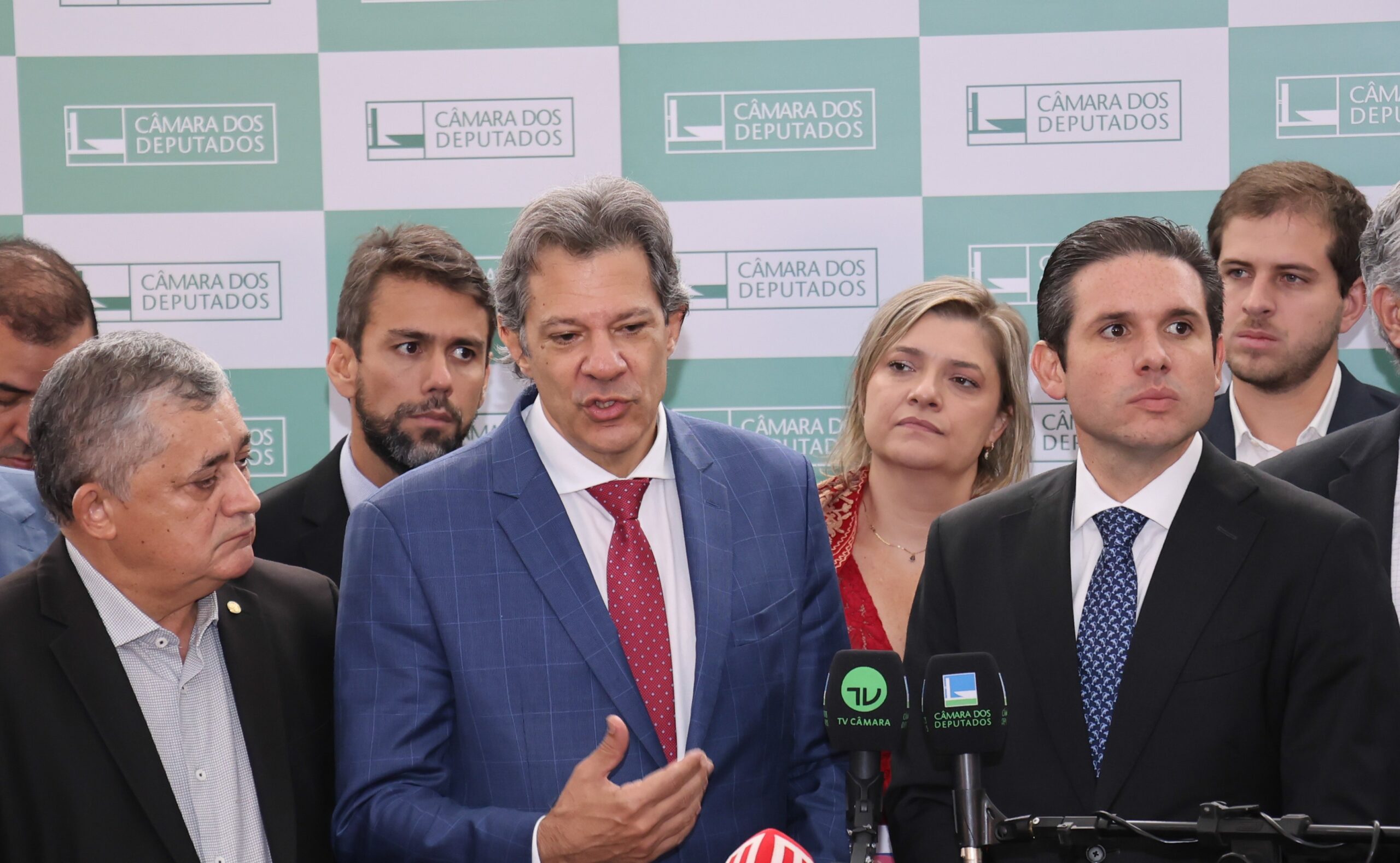 Haddad se reúne com Motta para tentar salvar MP do IOF