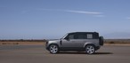 Land Rover Defender 110 por fora