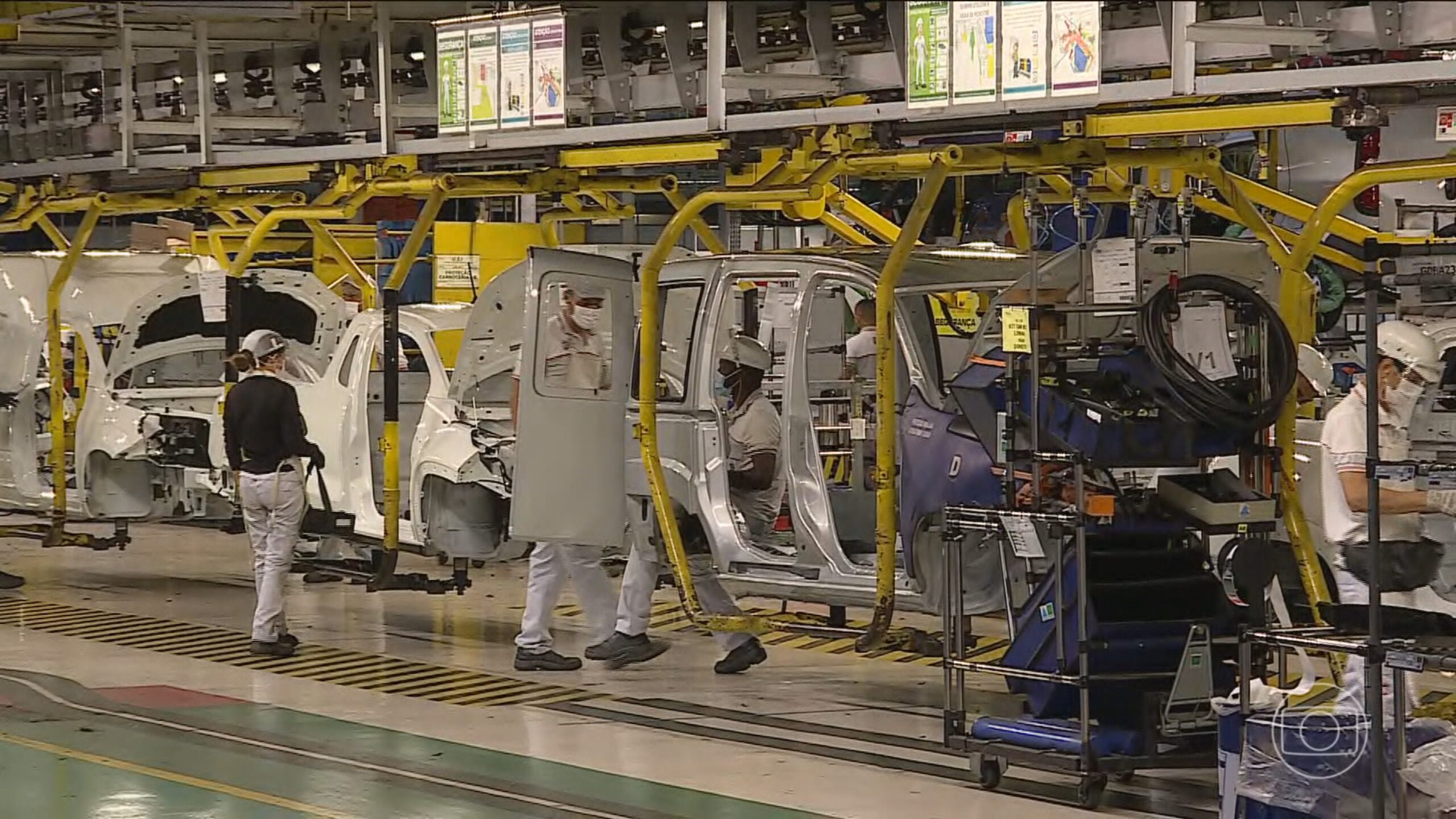 Disputa entre Holanda e China deixa montadoras em alerta no Brasil; entenda