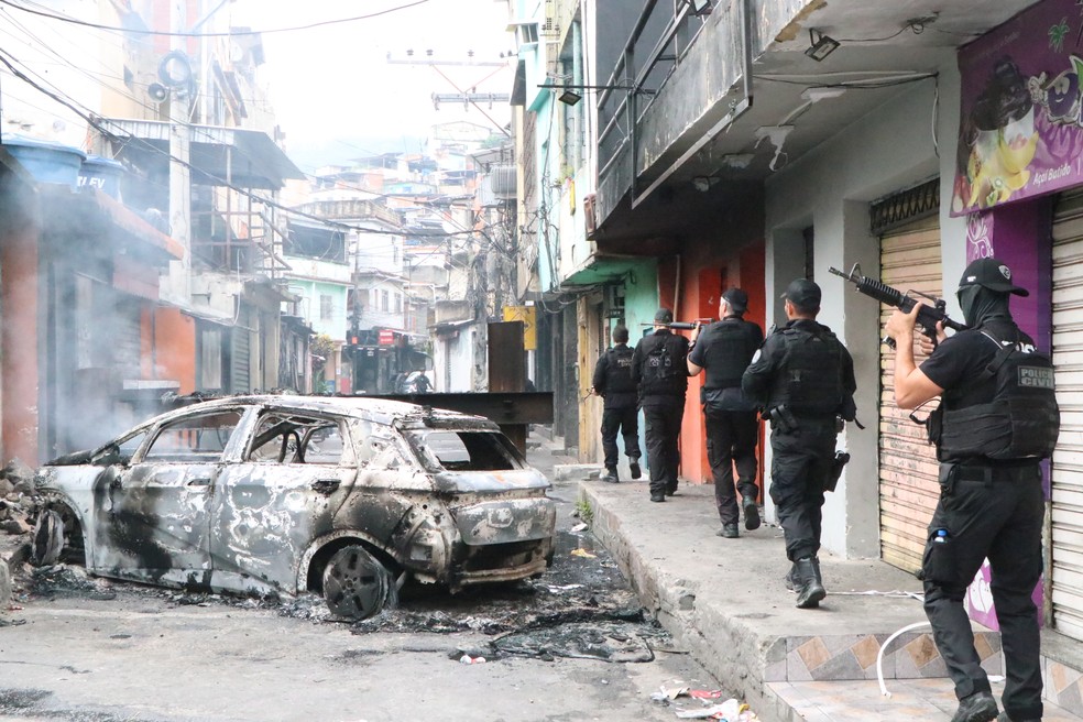 Megaoperação com cerca de 2.500 policiais civis e militares é deflagrada nos complexos da Penha e do Alemão, na Zona Norte do Rio de Janeiro, nesta terça- feira, 28 de outubro de 2025. — Foto: Jose Lucena/TheNewsS2/Estadão Conteúdo