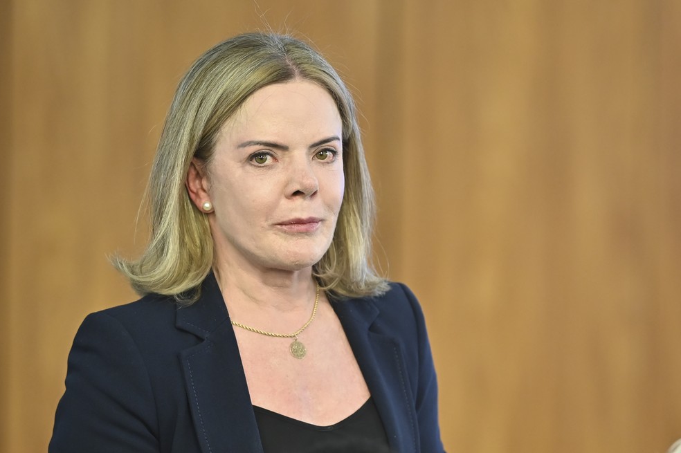 Gleisi Hoffmann durante cerimônia com Lula em 25 de fevereiro de 2025 — Foto: Ton Molina/FotoArena/Estadão Conteúdo