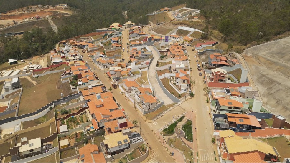 'Novo' Bento Rodrigues foi construído com anos de atraso — Foto: Thâmer Pimentel/ TV Globo