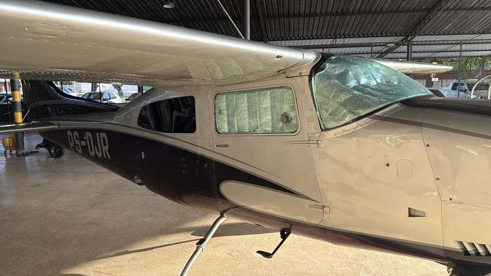 Avião de empresário é apreendido em operação contra postos suspeitos de lavar dinheiro para o PCC — Foto: Divulgação/SSP-PI