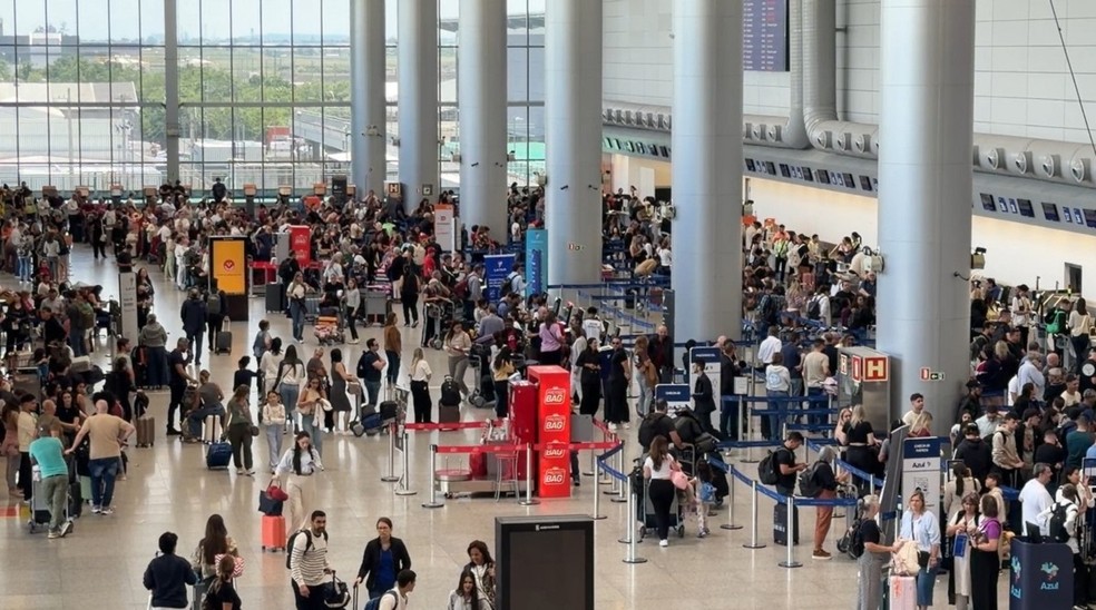 Aeroporto Salgado Filho — Foto: Giovani Grizotti/RBS TV