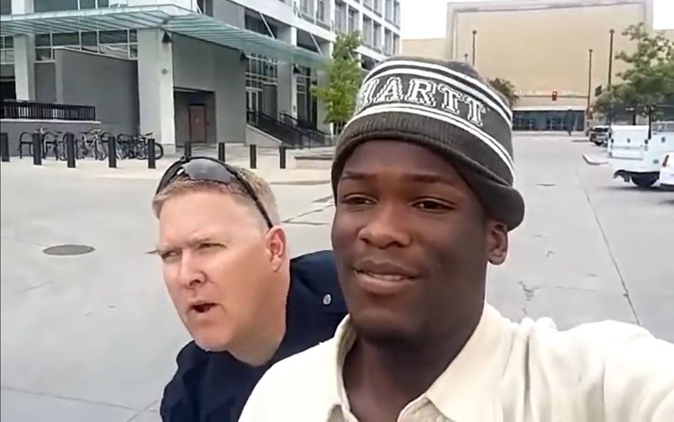 Conhecido nos EUA por confrontos com a polícia, Floyd Wallace Jr. acumulou passagens criminais em mais de 13 estados antes de virar alvo de investigação por crimes sexuais no Brasil — Foto: Reprodução redes sociais