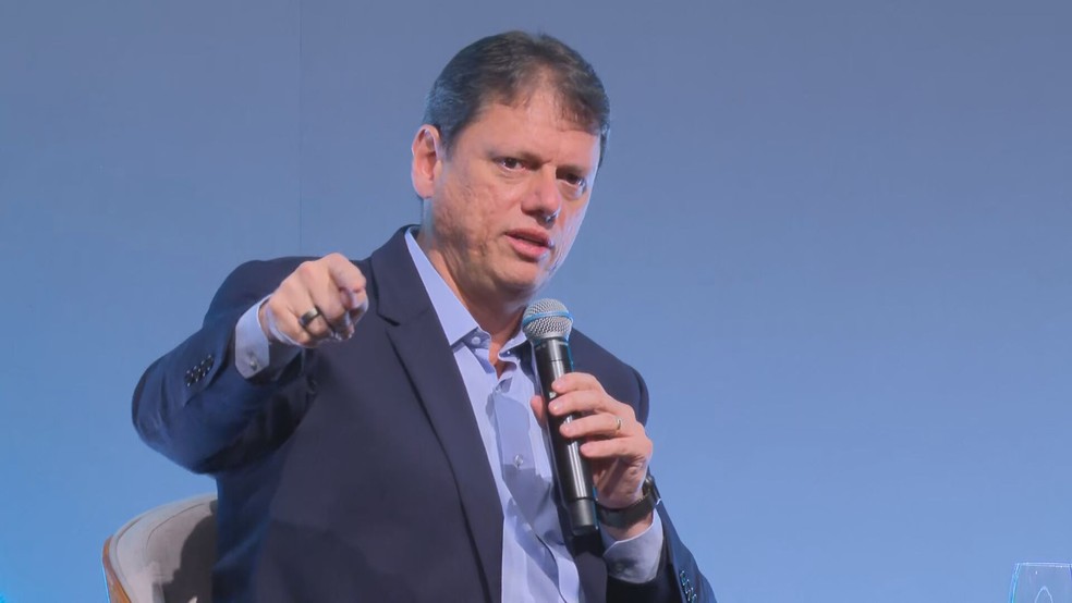 O governador de Sâo Paulo, Tarcísio de Freitas (Republicanos), durante o Annual Meeting realizado pela XP Asset Management. — Foto: Reprodução/GloboNews