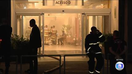 Incêndio em shopping no Rio deixa 4 feridos