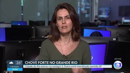 Chuva interdita trecho da Via Dutra, no RJ