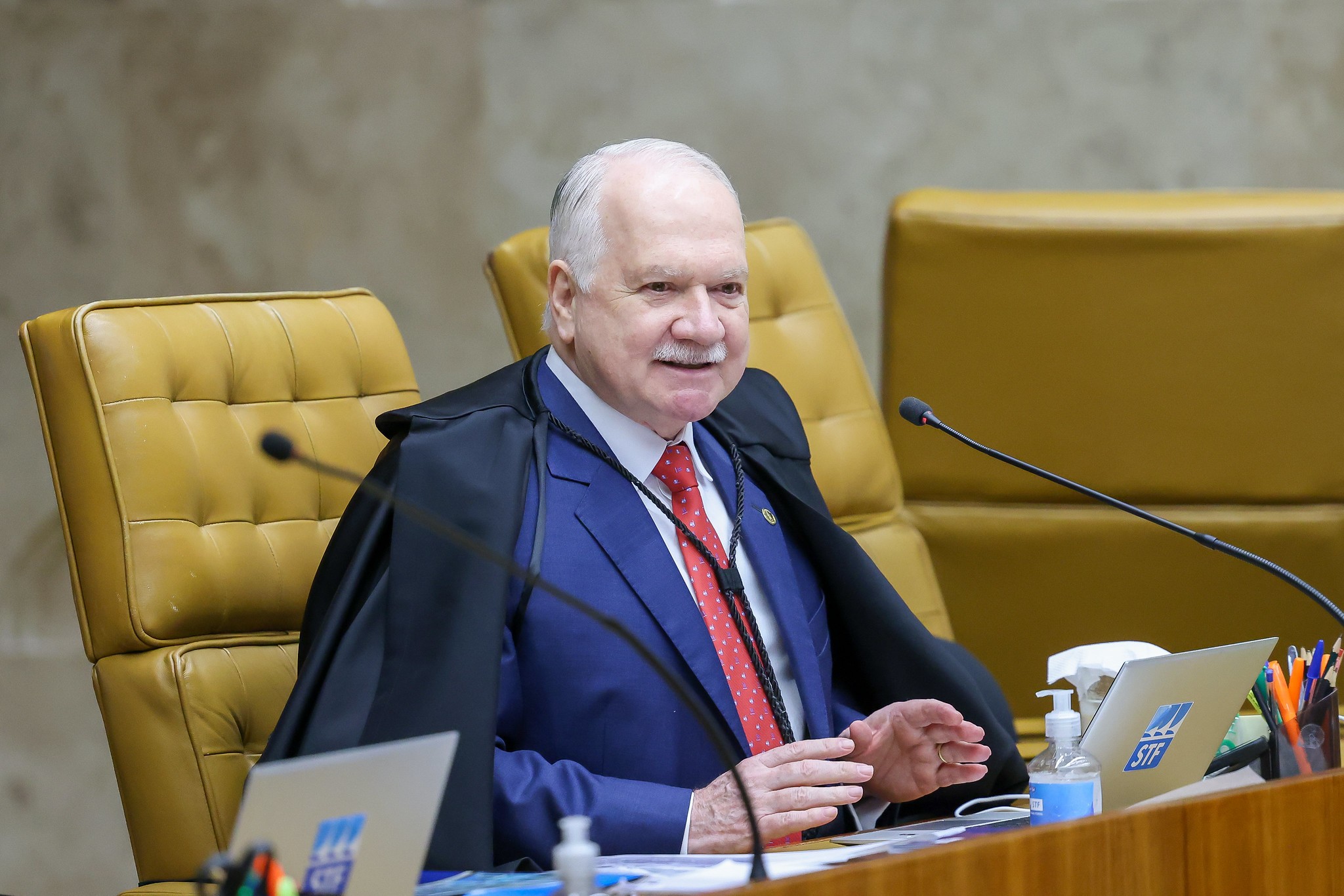 Em reunião com Mendonça, Fachin defende investigação 'doa a quem doer'