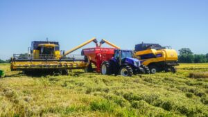 Produtores relatam preços abusivos e dificuldade de achar diesel no RS e PR