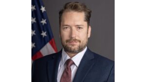 Moraes volta atrás e nega visita de assessor de Trump a Bolsonaro