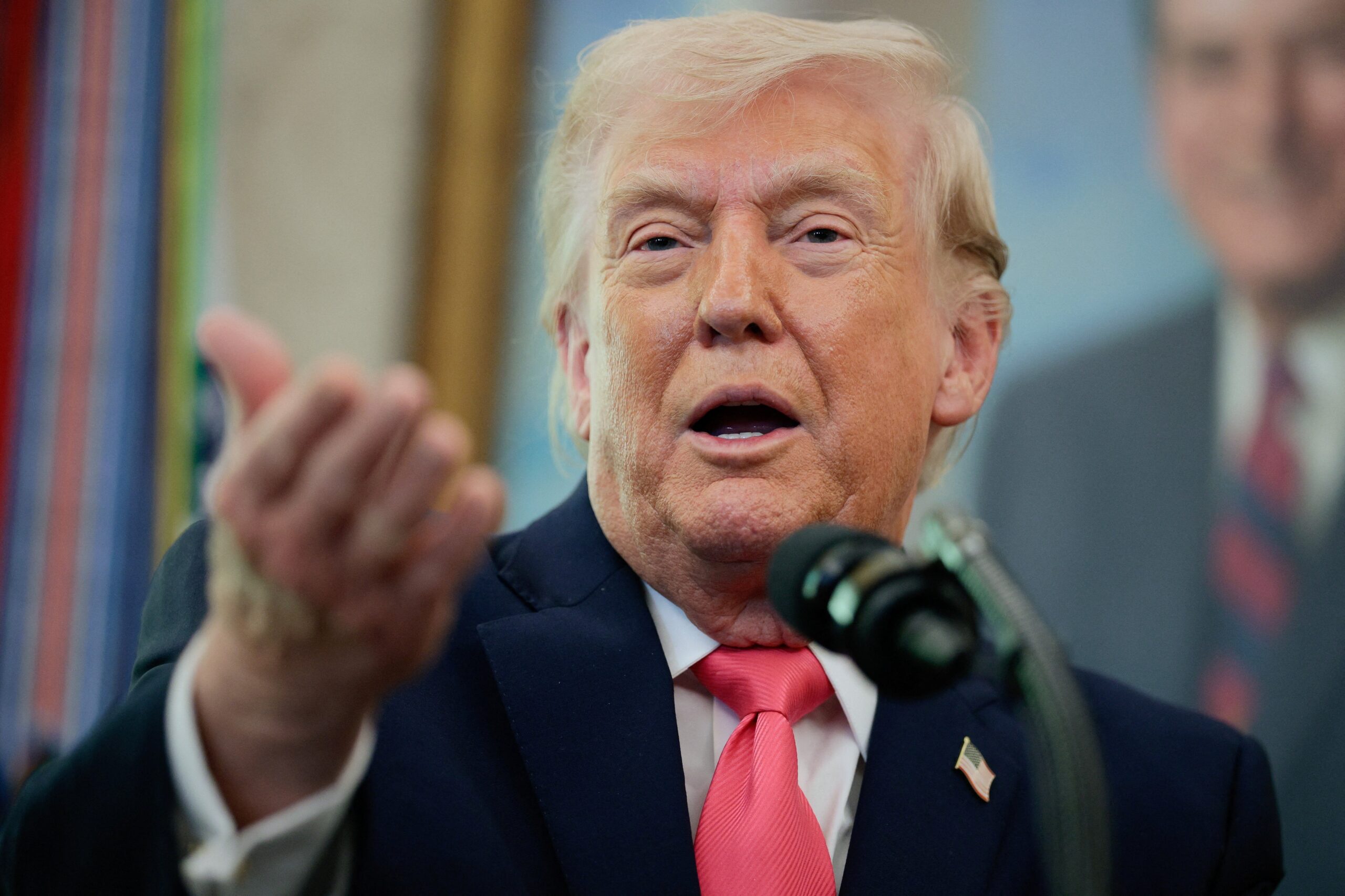 Irã nega plano de paz e diz que Trump não ditará fim da guerra