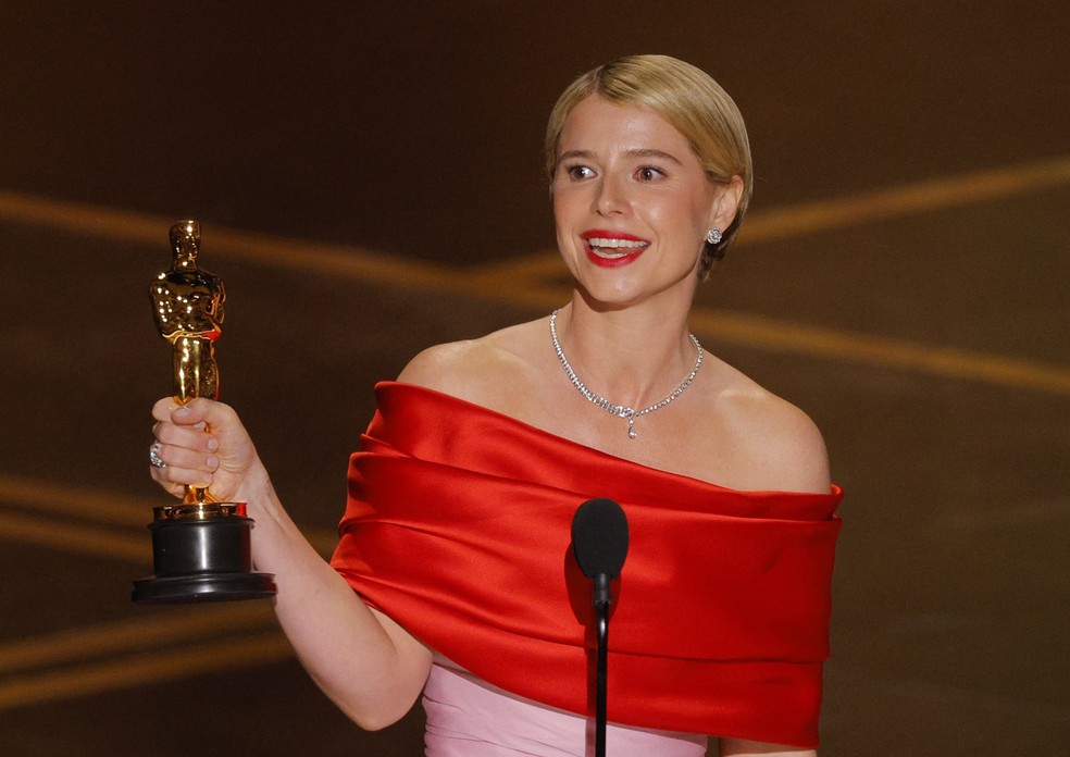 Jessie Buckley vence categoria de Melhor Atriz no Oscar 2026 por seu trabalho em "Hamnet" — Foto: REUTERS/Mike Blake