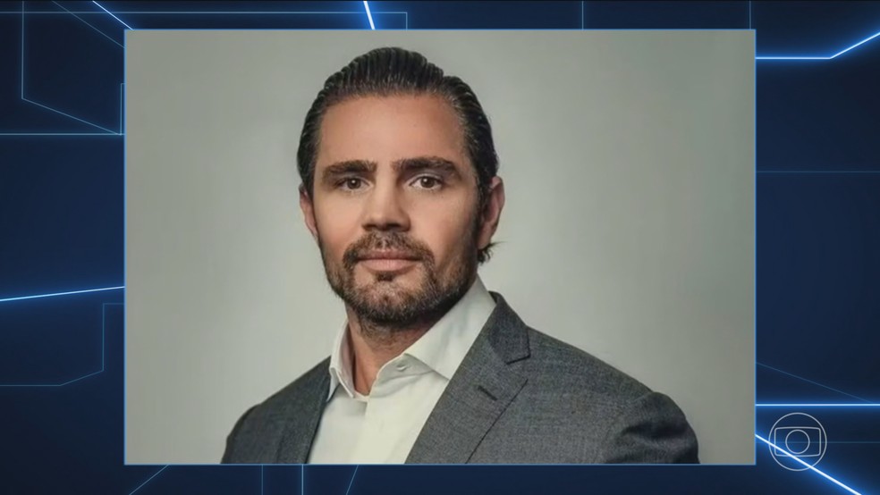 Em troca de mensagens com a então namorada, Vorcaro diz que negócio de banco é igual a máfia — Foto: Jornal Nacional/ Reprodução