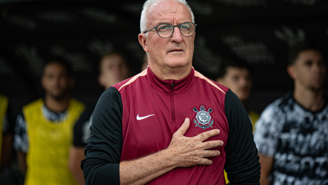 Dorival sobre pressão após balançar no Corinthians: 