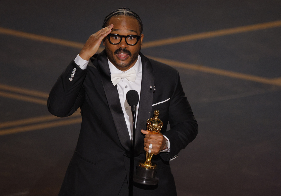 Ryan Coogler vence Oscar de melhor roteiro original por 'Pecadores' — Foto: Mike Blake/Reuters