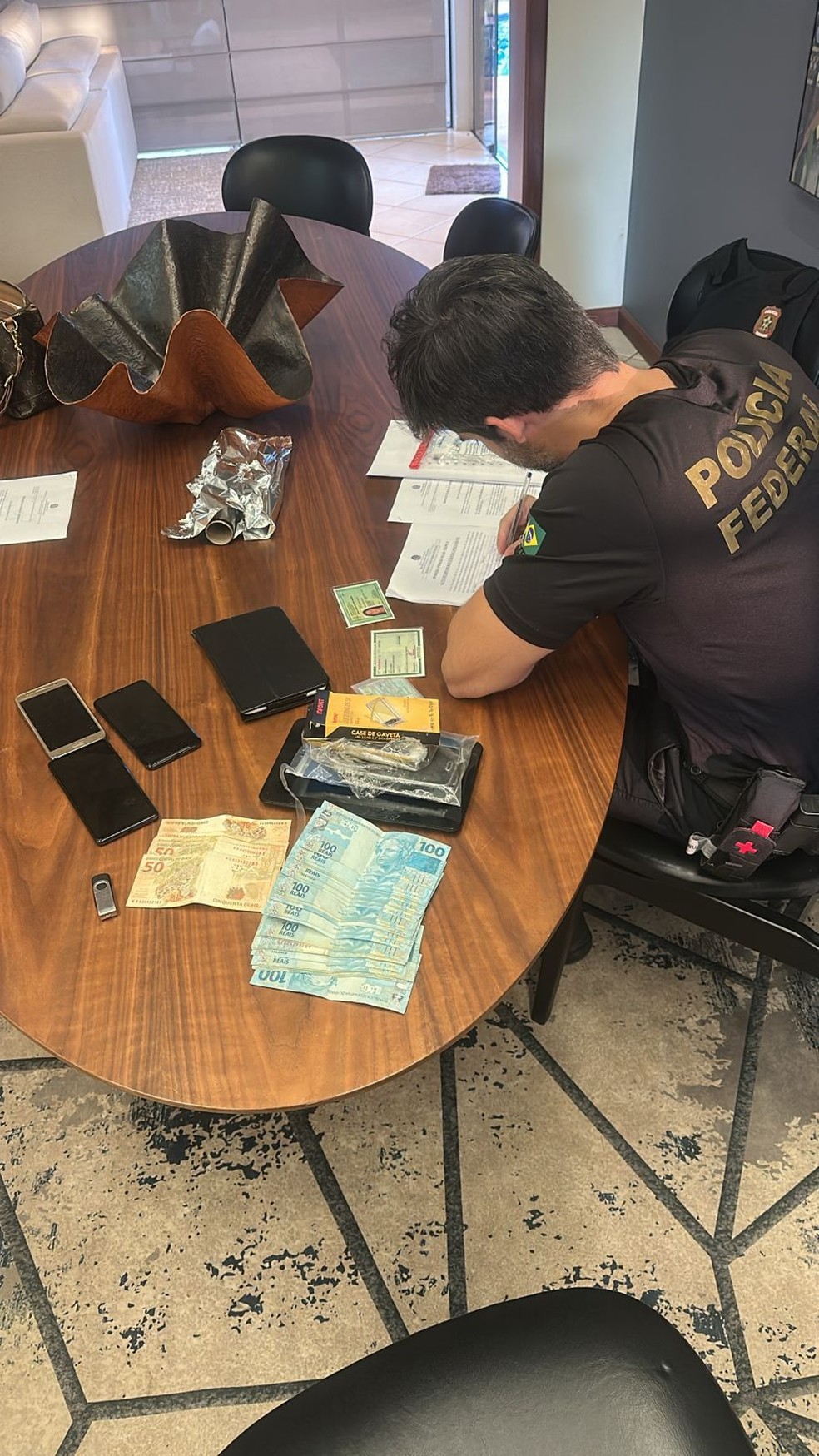 Polícia Federal realiza, na manhã desta quarta-feira (25), a chamada 'Operação Fallax' — Foto: Reprodução