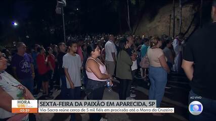 Celebrações da Sexta-Feira Santa em Aparecida reúnem milhares de fiéis no Morro do Cruzeiro