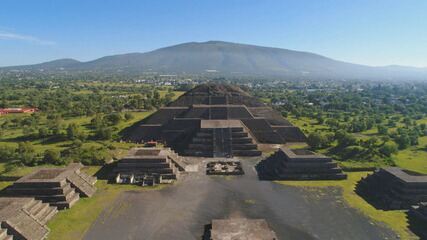 Fantástico entrevista duas famílias que sobreviveram ao atentado no México