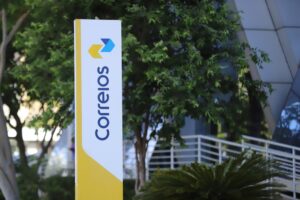 Correios têm prejuízo de R$ 8,5 bilhões em 2025, mais que o triplo de 2024