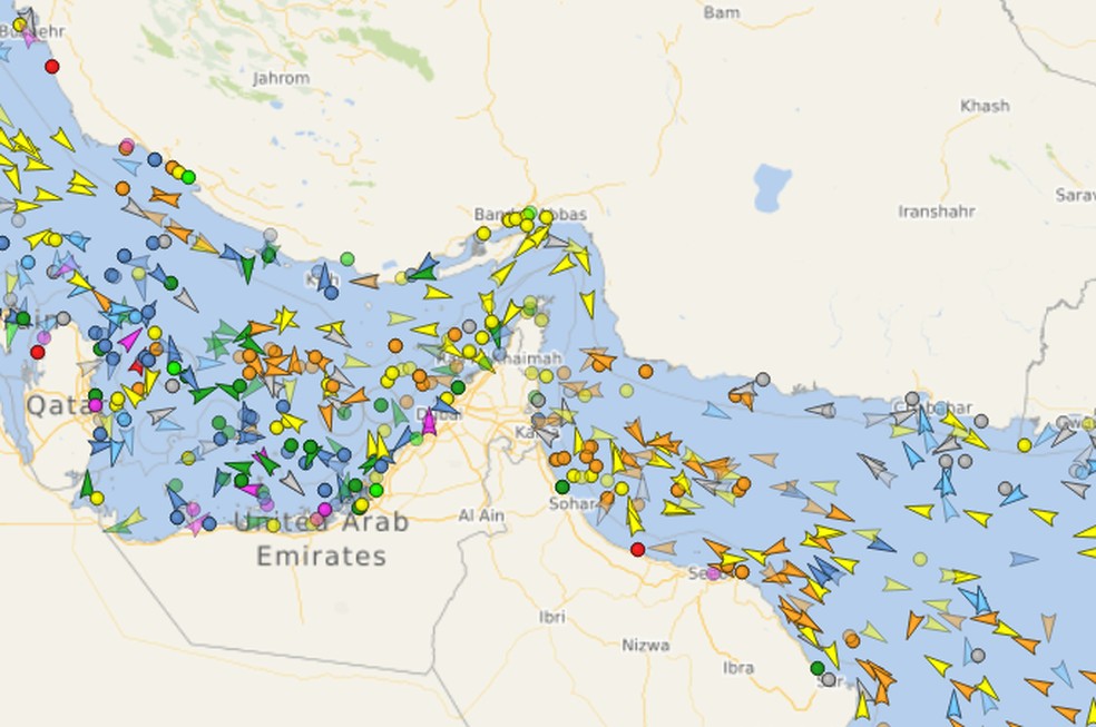 8 de abril de 2026: movimentação no Estreito de Ormuz é retomada após trégua entre EUA e Irã — Foto: Reprodução/ Vessel Finder