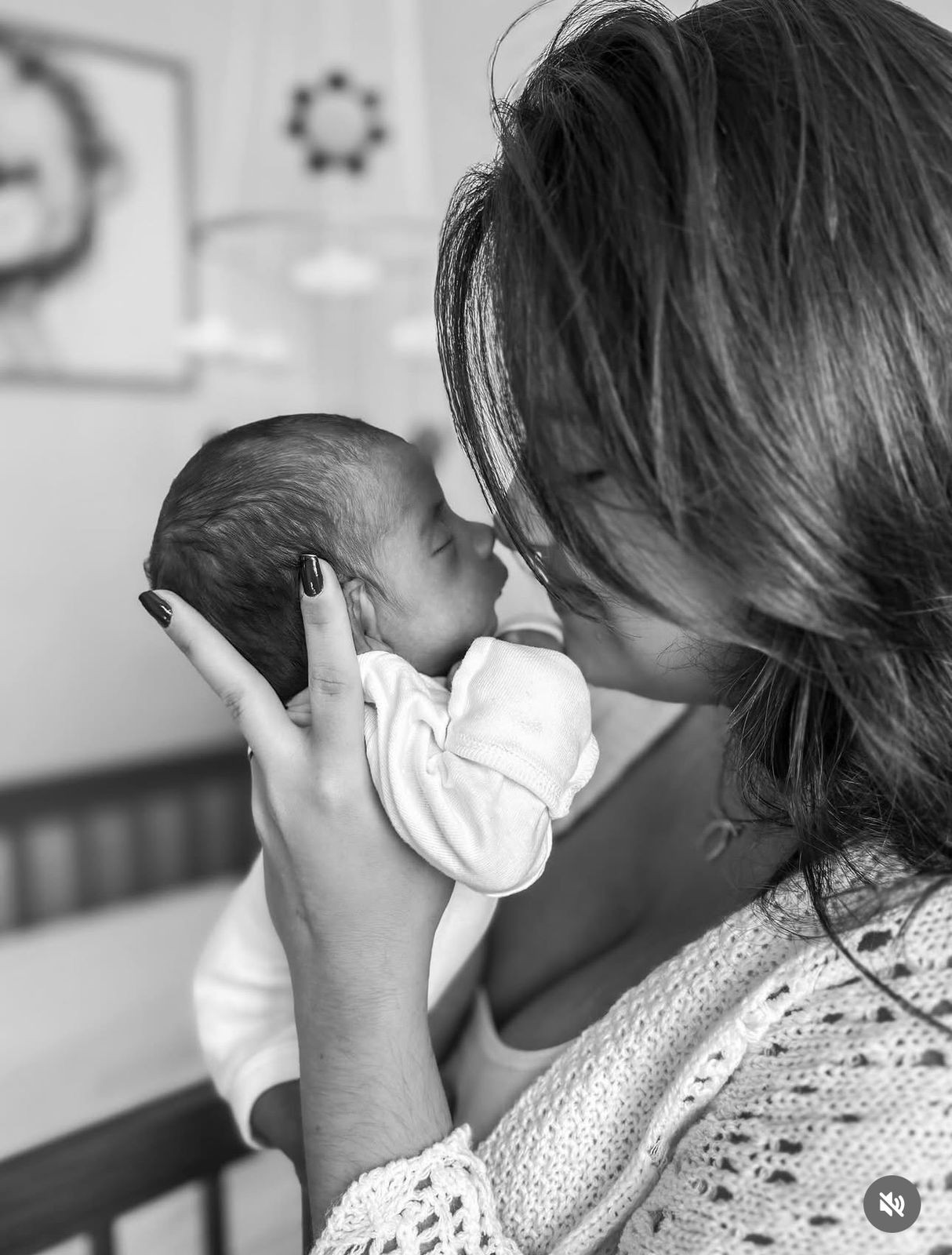 Alice Ribeiro, repórter da Band, deixa filho bebê de menos de 1 ano