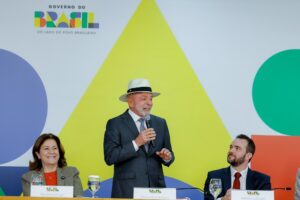 Lula acerta com Desenrola, mas não fez acenos ao Centro, alertam aliados