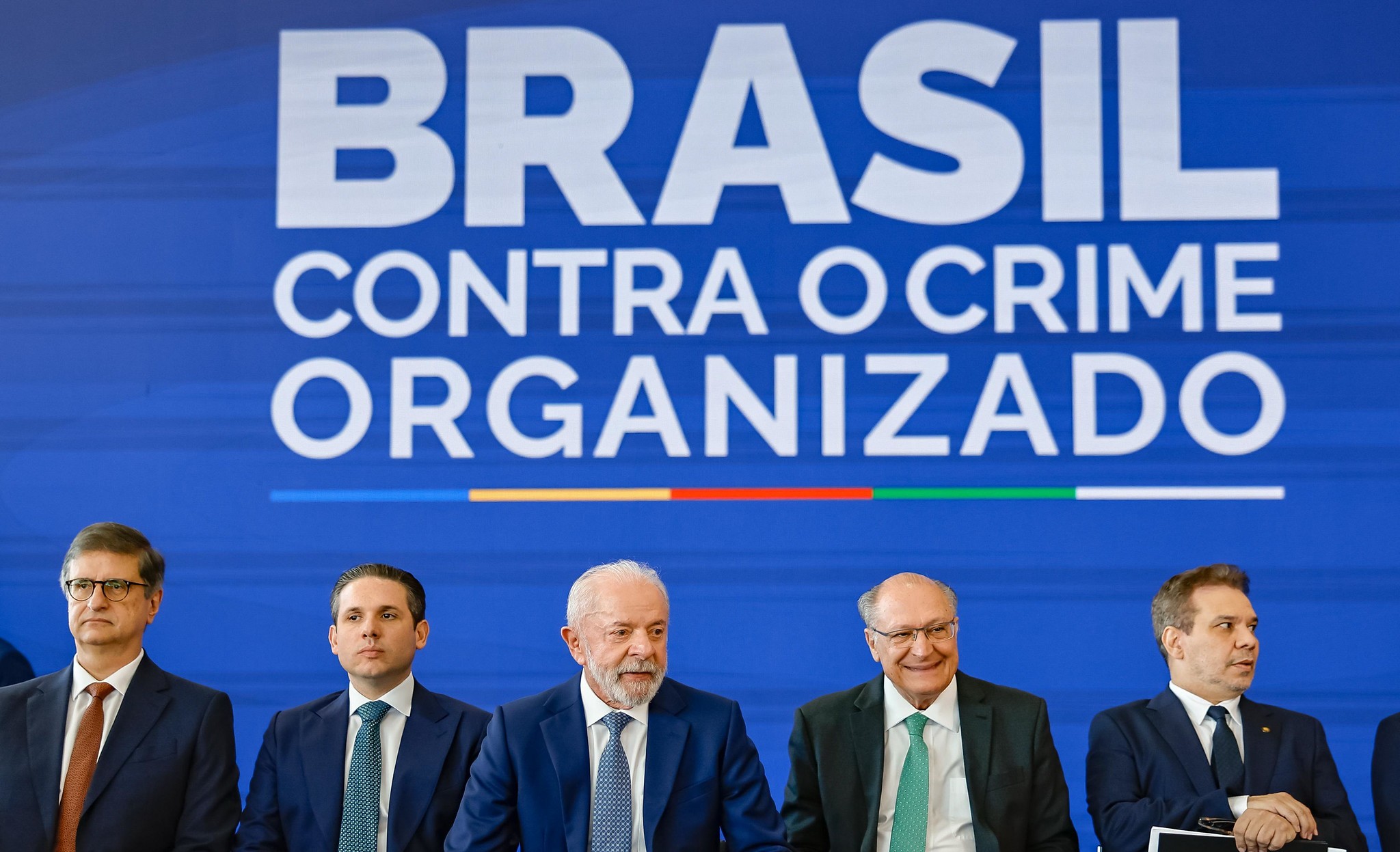 O ASSUNTO: o desafio de enfrentar o crime organizado no Brasil