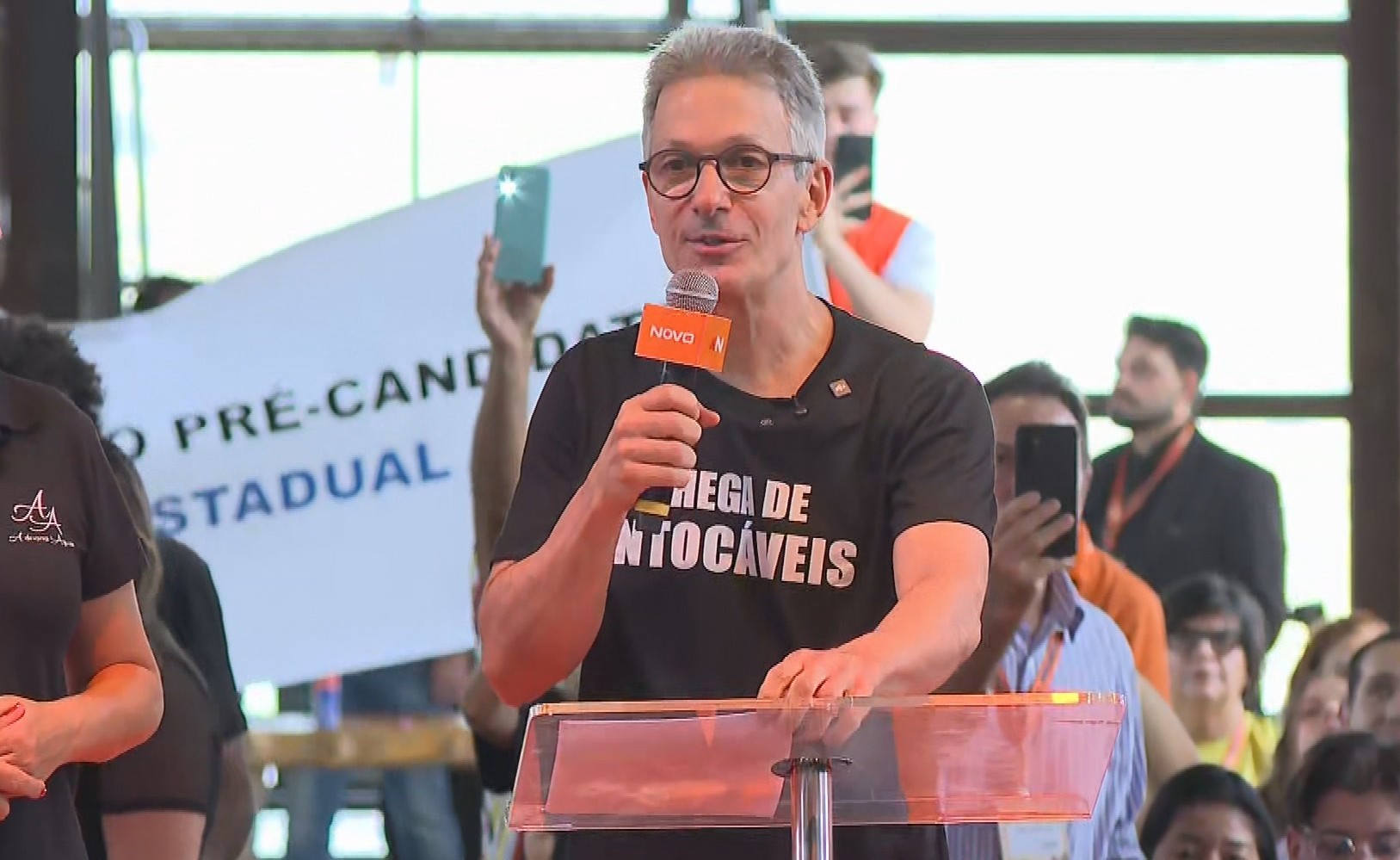 Zema diz que conversas entre Flávio e Vorcaro são 'página virada'