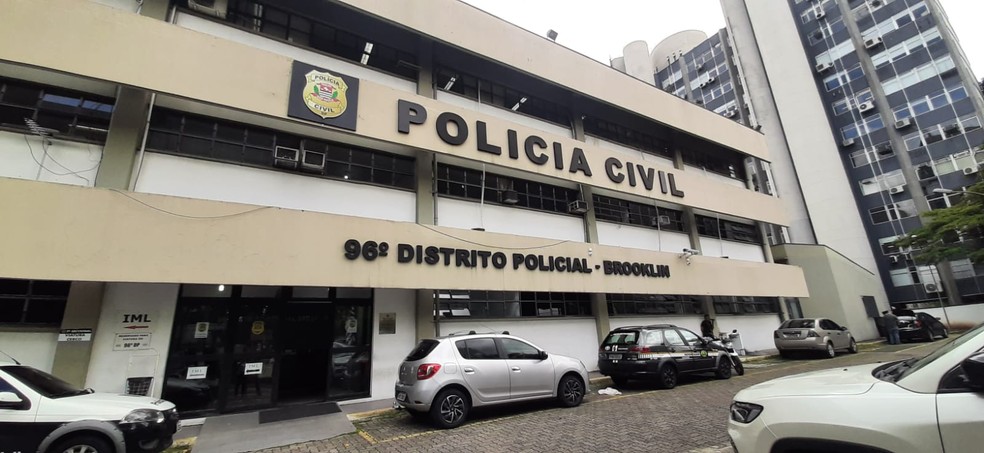 96º DP vai investigar o caso — Foto: Luiza Vaz/TV Globo