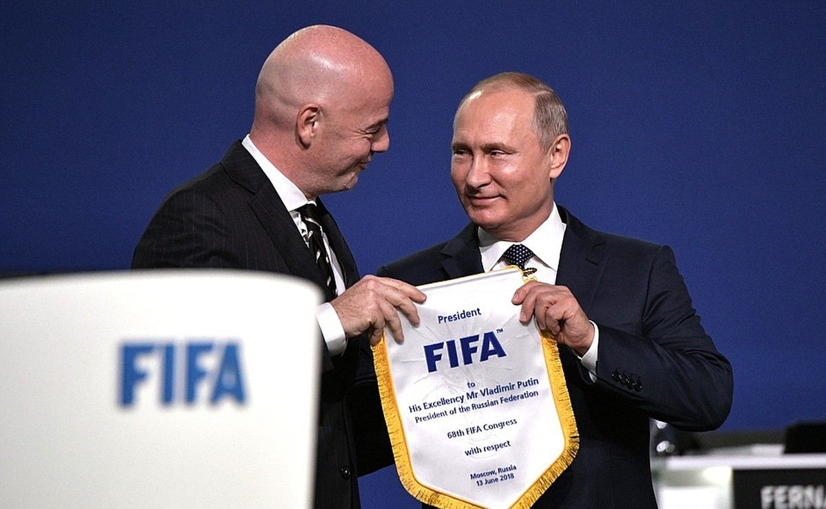 Por que a Rússia está banida da Copa enquanto os EUA são sede?