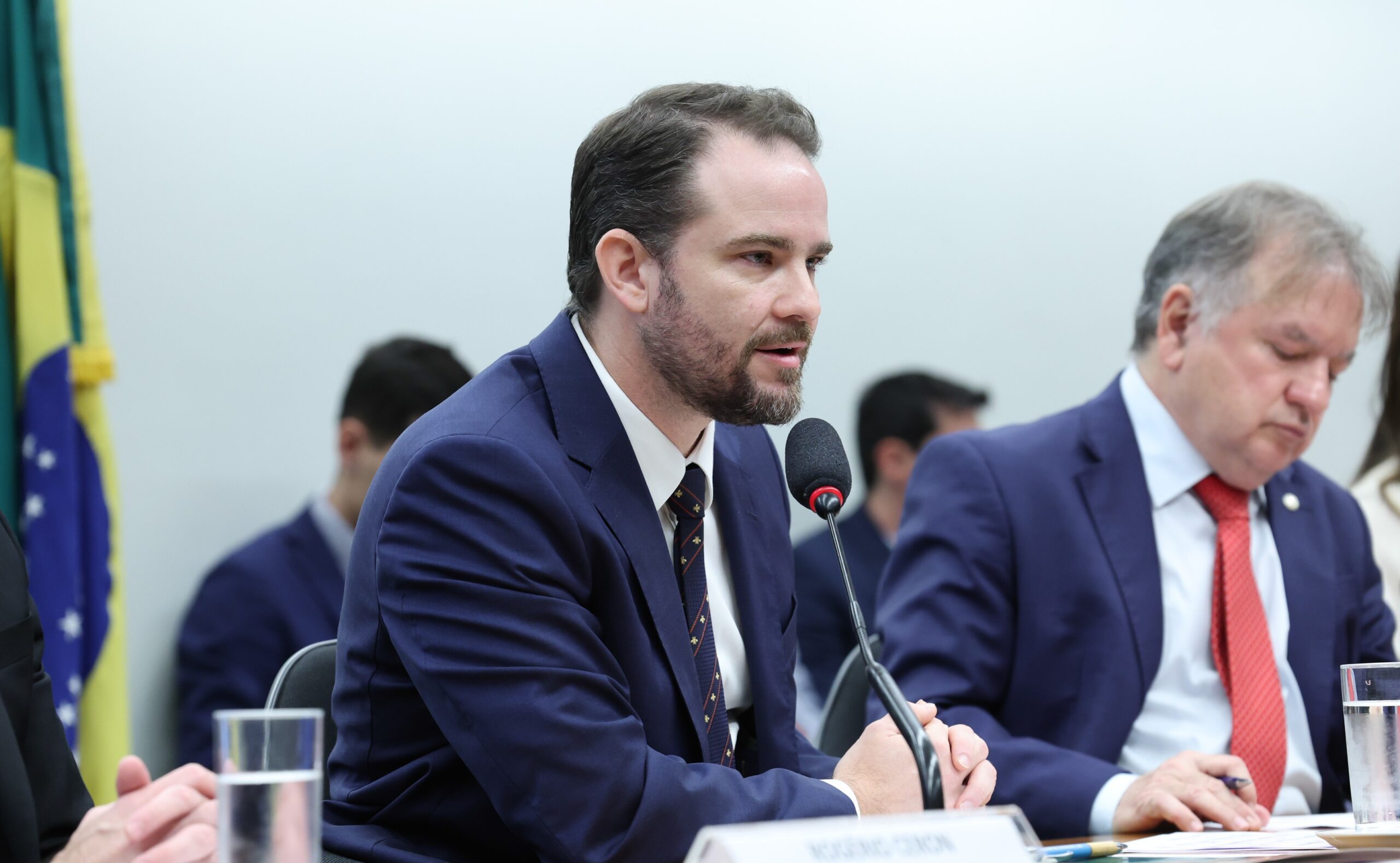 Governo quer aumentar limite do MEI e liberar mais um funcionário
