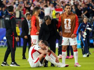 Com nova regra da Fifa, Copa já tem duas seleções eliminadas