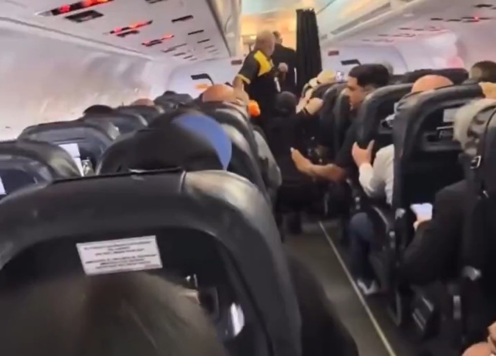 Passageiro filma terremoto de dentro de avião na Venezuela — Foto: Reprodução/Redes sociais
