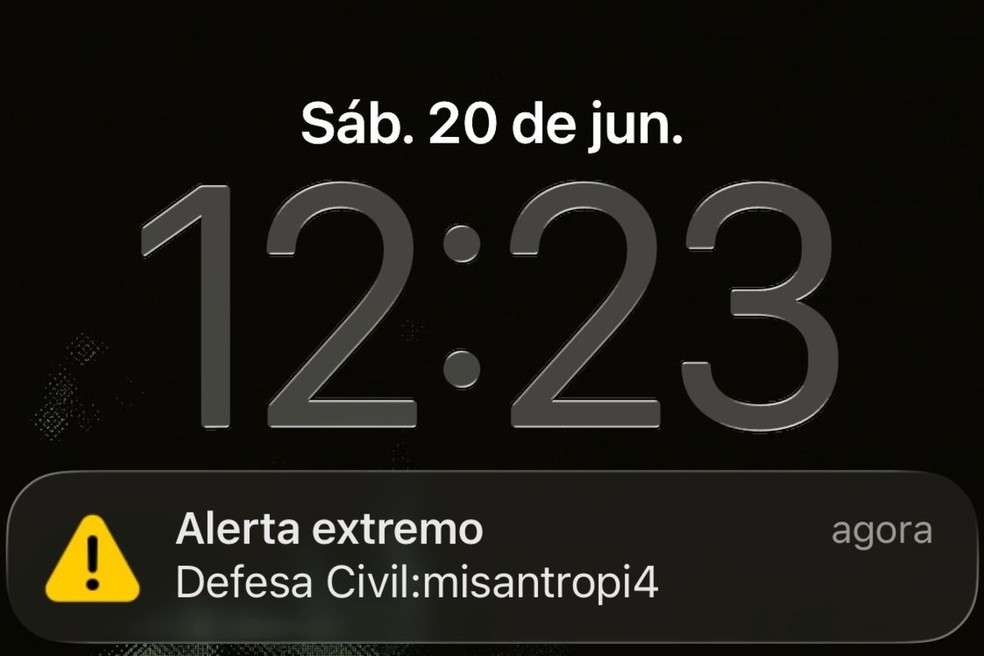Alerta da Defesa Civil com a palavra "misantropia" tocou nos celulares dos moradores de Campo Grande. — Foto: Reprodução