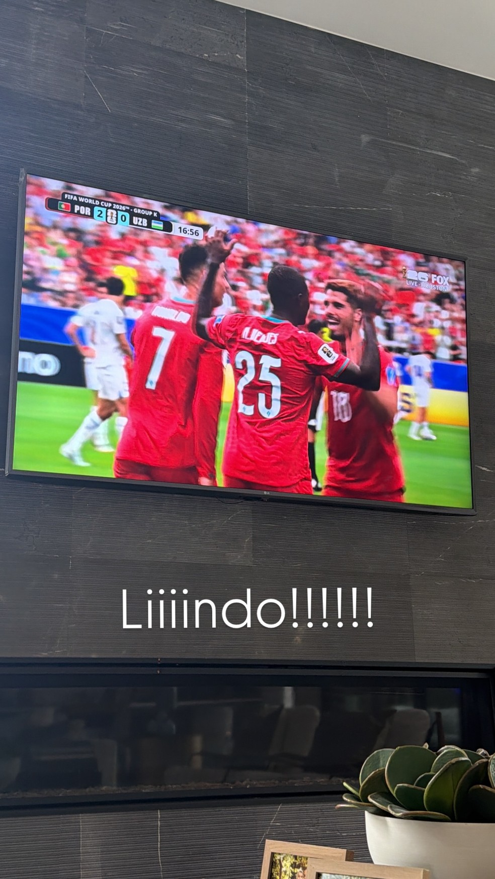 Sara Sampaio comemora vitória da seleção portuguesa — Foto: Reprodução/Instagram