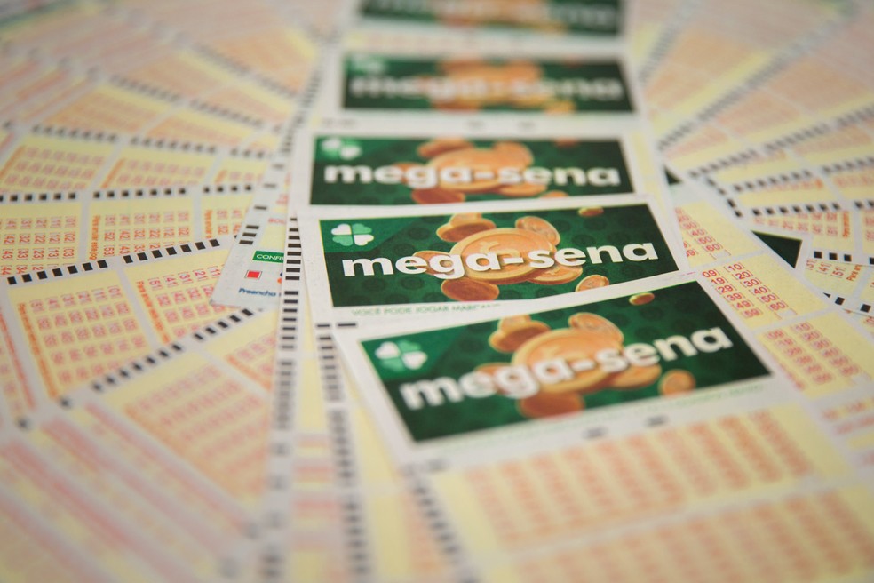 Bilhetes da Mega-Sena, em imagem de arquivo — Foto: Marcelo Brandt/G1