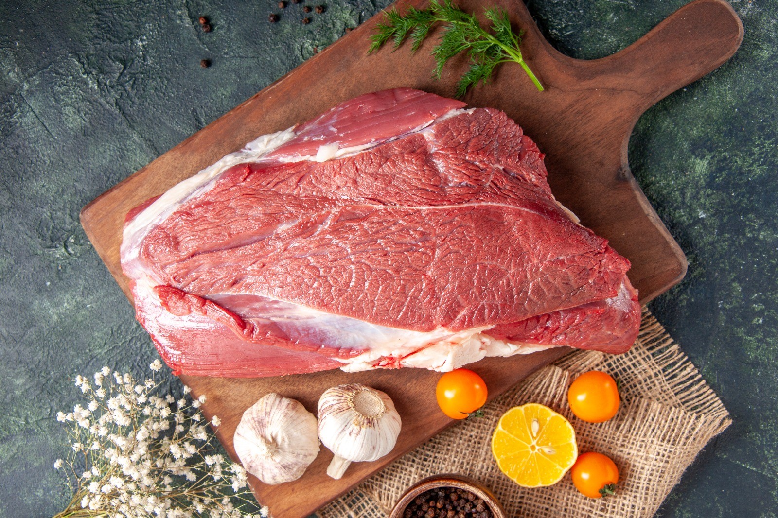 Brasil pode deixar de exportar US$ 2 bilhões ao ano em carnes; entenda