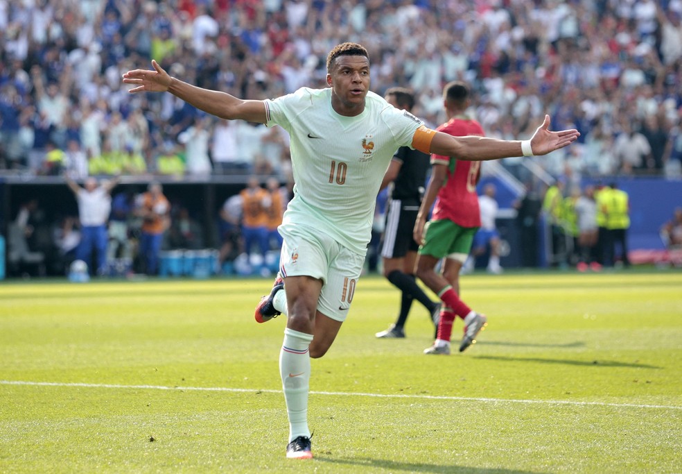 Copa do Mundo FIFA 2026 - Quartas de Final - França x Marrocos - Estádio de Boston, Foxborough, Massachusetts, EUA - 9 de julho de 2026. Kylian Mbappé, da França , comemora o primeiro gol da equipe — Foto: REUTERS/Brian Snyder