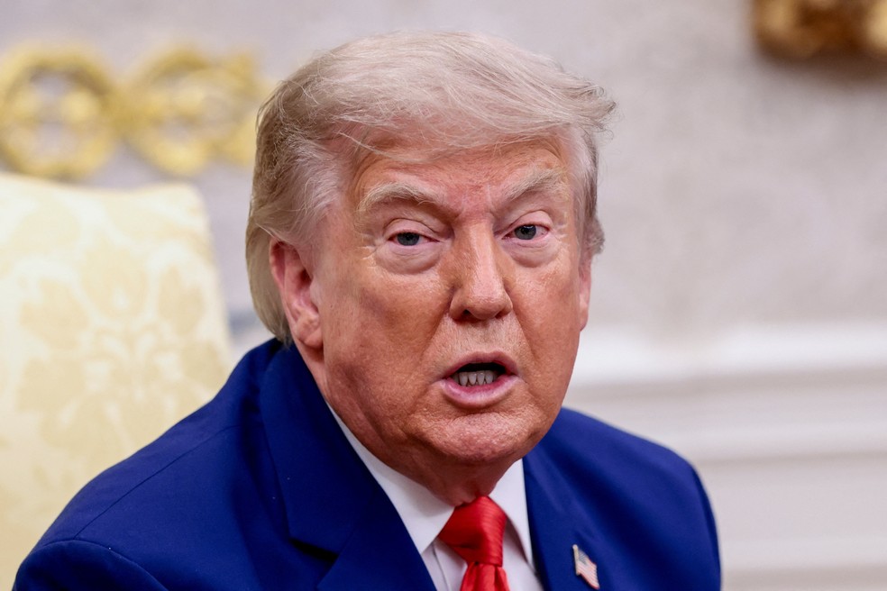 O presidente dos EUA, Donald Trump,no Salão Oval da Casa Branca, em Washington. — Foto: Evelyn Hockstein / Reuters