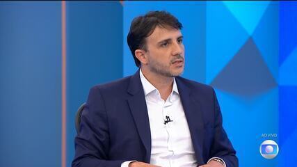 Renan Santos (Missão) responde a pergunta sobre arma nuclear e relação com EUA