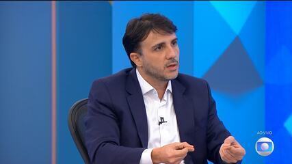 Renan Santos (Missão) responde a pergunta sobre bomba atômica e América Latina