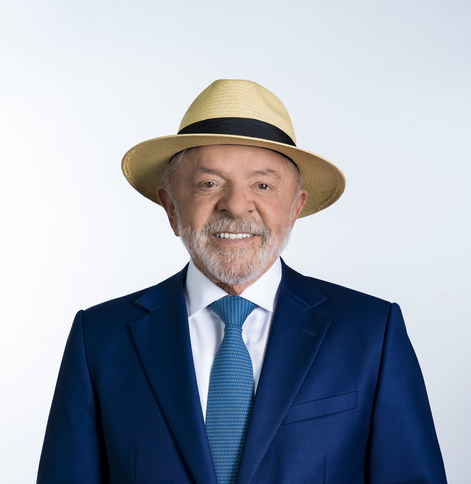 Lula terá foto com chapéu na urna eletrônica em 2026