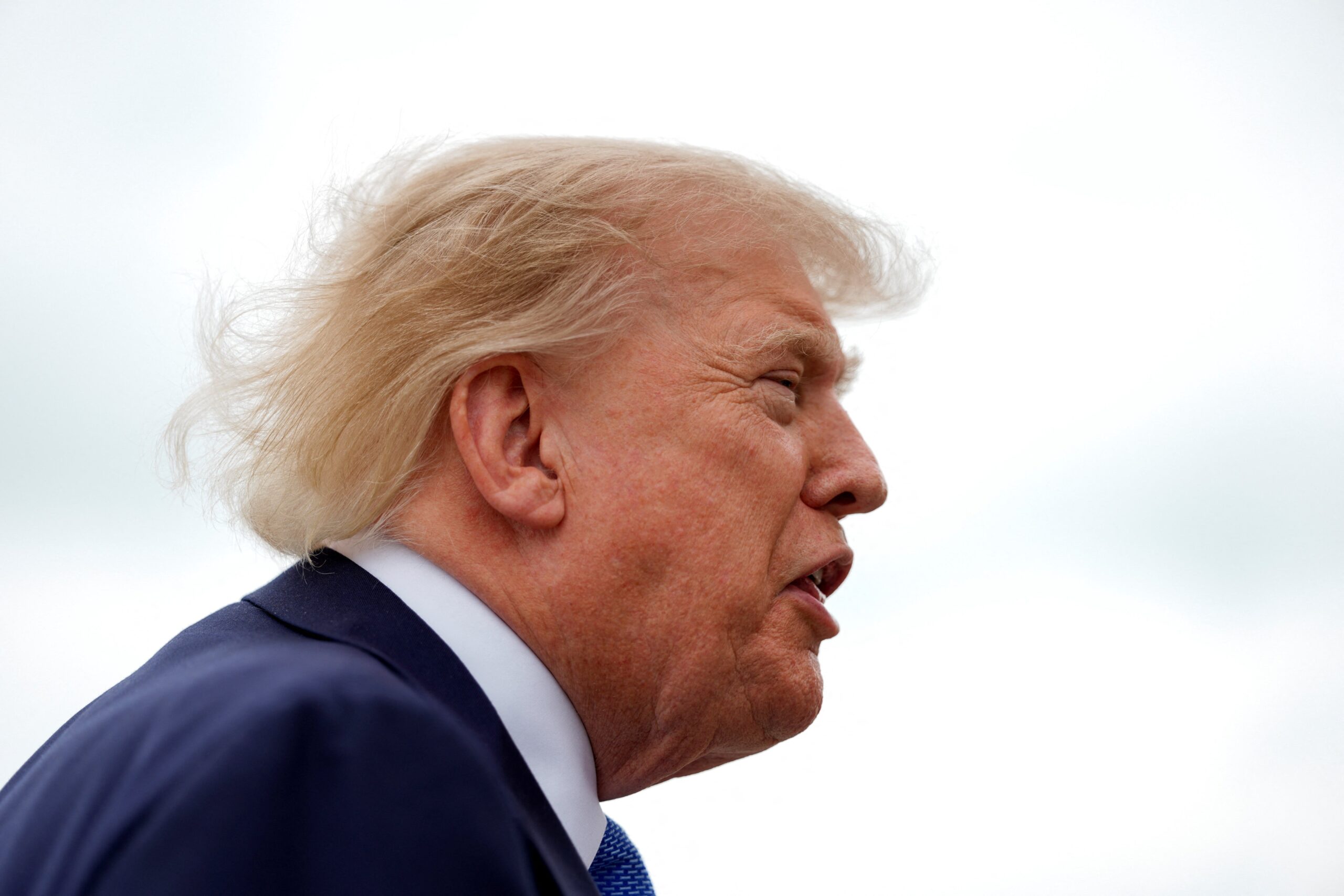 Trump minimiza queixas de militares há 260 dias a bordo de porta-aviões